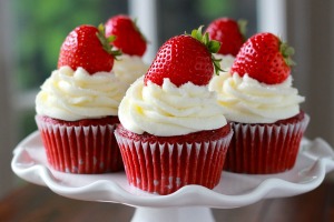 Cupcake Strawberry-Red-Velvet-Cupcakes Low Res